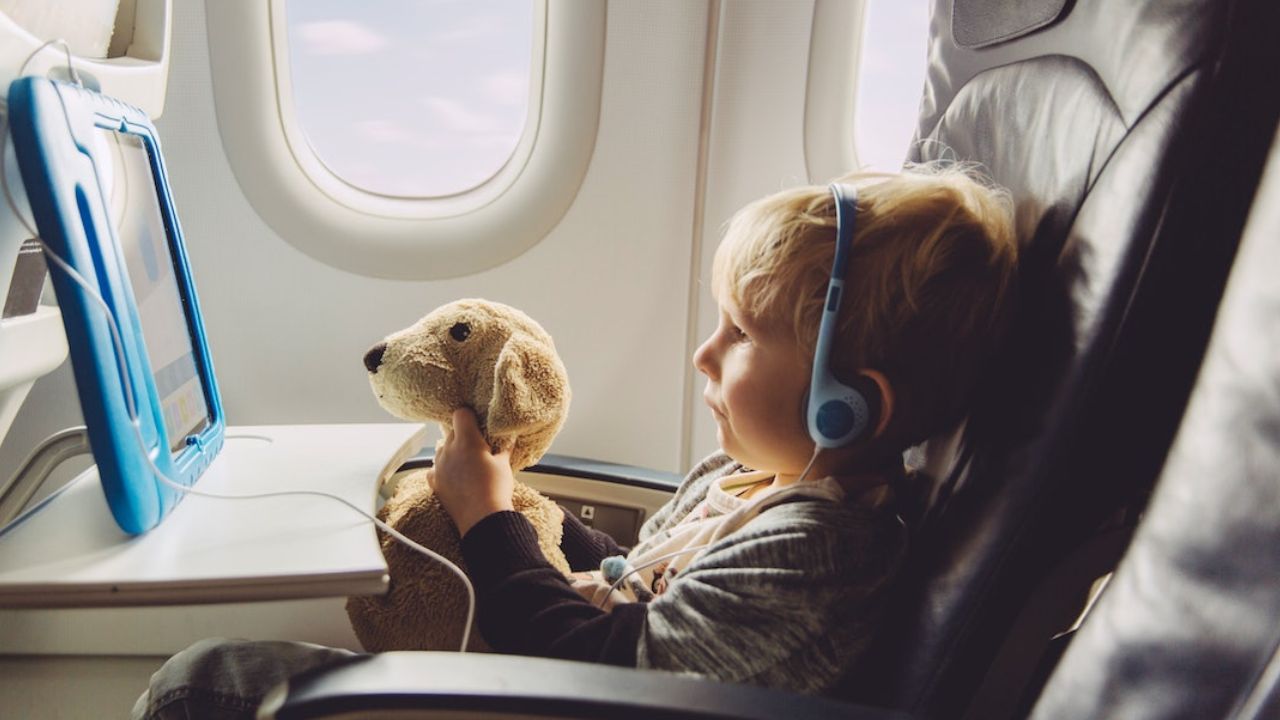 Do Babies Need Headphones On Plane